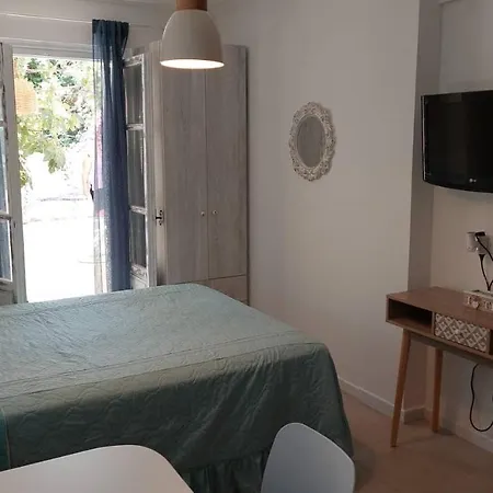 Nias Studio Apartment Perama (Corfu)
